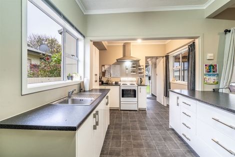 Photo of property in 32 Collingwood Street, Strathern, Invercargill, 9812
