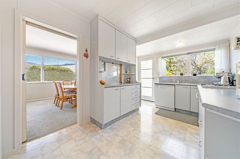 Photo of property in 5 Kukupa Grove, Heretaunga, Upper Hutt, 5018