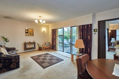 Photo of property in 22 Hind Place, Hokowhitu, Palmerston North, 4410