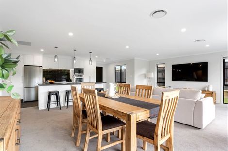 Photo of property in 19 Hayward Place, Ohauiti, Tauranga, 3112