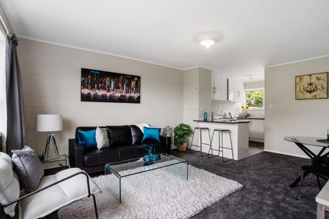 Photo of property in 3/68 Rua Road, Glen Eden, Auckland, 0602