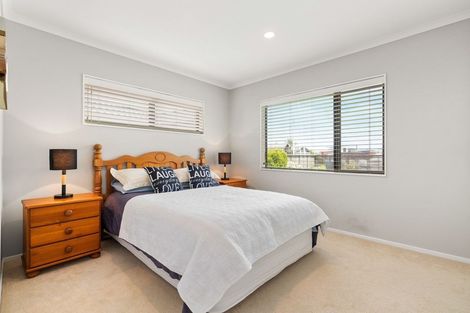Photo of property in 27 Stace Hopper Drive, One Tree Point, 0118