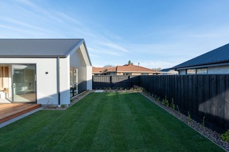 Photo of property in 28 Burkett Street, Marshland, 8051