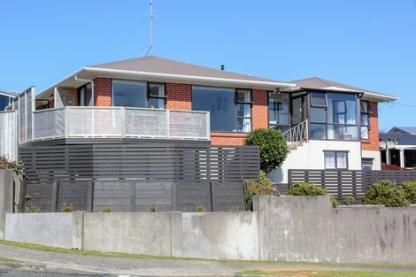 Photo of property in 22 Crownhill Street, Spotswood, New Plymouth, 4310