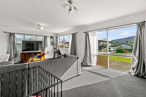 Photo of property in 49 Neri Crescent, Pomare, Rotorua, 3015