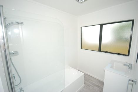 Photo of property in 32a Barneys Farm Road, Clendon Park, Auckland, 2103