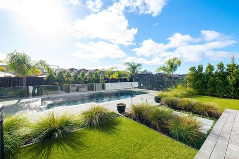 Photo of property in 8 Korako Drive, Kumeu, 0810