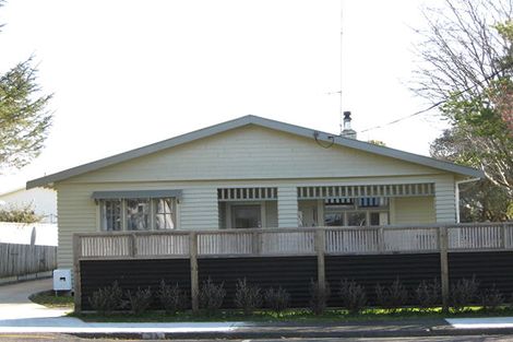 Photo of property in 15 Burns Street, Westown, New Plymouth, 4310