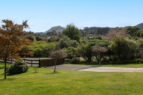Photo of property in 16 Lacebark Drive, Kinloch, Taupo, 3377