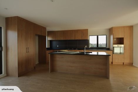 Photo of property in 29 Meritage Lane, Te Atatu South, Auckland, 0610