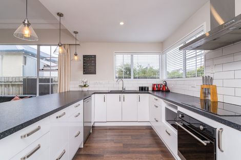 Photo of property in 10 Hargest Crescent, Saint Kilda, Dunedin, 9012