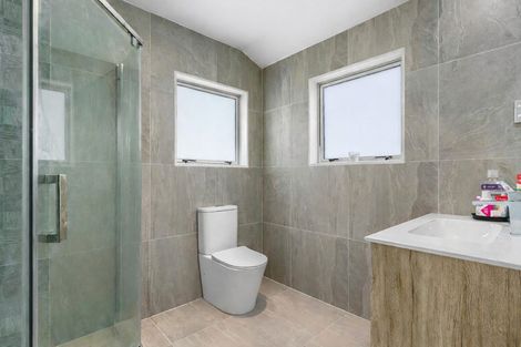 Photo of property in 34a Mcinnes Road, Weymouth, Auckland, 2103