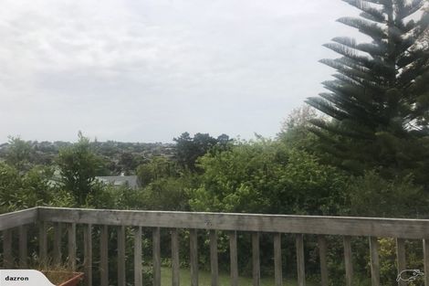 Photo of property in 19 Holt Avenue, Torbay, Auckland, 0630