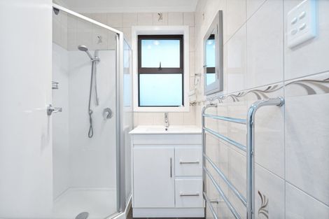 Photo of property in 12 Pomaria Road, Henderson, Auckland, 0610