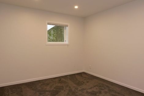 Photo of property in 70 Kelburn Parade, Kelburn, Wellington, 6012