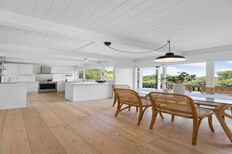 Photo of property in 16 Indira Place, Khandallah, Wellington, 6035