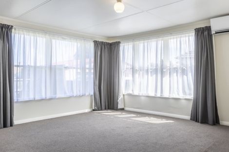 Photo of property in 31 Douglas Crescent, Fairfield, Hamilton, 3214