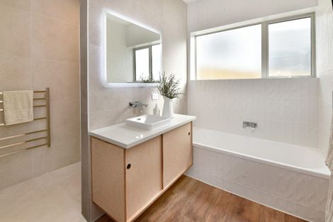 Photo of property in 5 Ringi Lane, Orewa, 0931