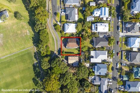 Photo of property in 215 Victoria Road, Devonport, Auckland, 0624