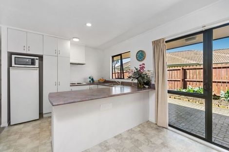 Photo of property in 1 Frank Bunce Grove, Flat Bush, Auckland, 2019