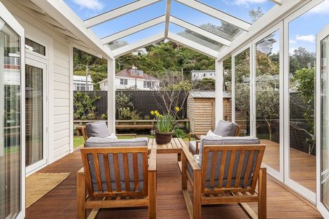 Photo of property in 6 Ferry Street, Seatoun, Wellington, 6022