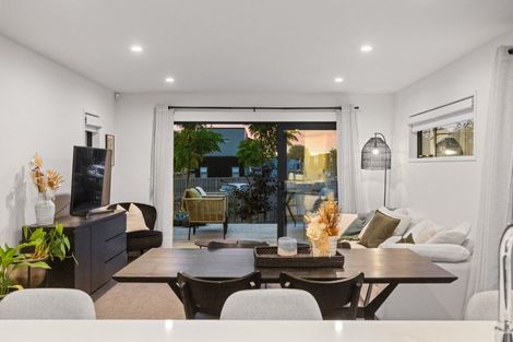 Photo of property in 56 Jacks Landing Drive, Hamilton Lake, Hamilton, 3204