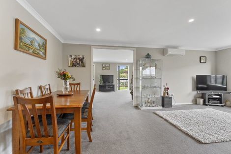 Photo of property in 35 Waipunahau Road, Waikanae, 5036