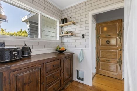 Photo of property in 2 Busing Avenue, Papakura, 2110