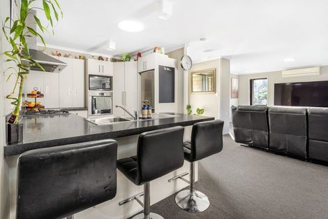 Photo of property in 12 Evergreen Rise, Grandview Heights, Hamilton, 3200