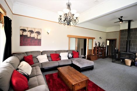 Photo of property in 152 Vogel Street, Woodville, 4920