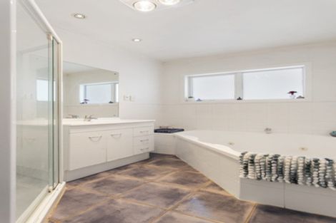 Photo of property in 104 Te Atatu Road, Te Atatu South, Auckland, 0610