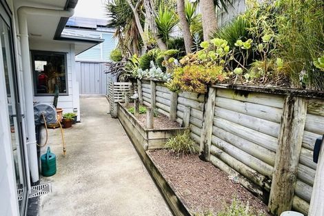 Photo of property in 185 Tutere Street, Waikanae Beach, Waikanae, 5036
