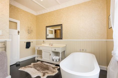 Photo of property in 10 Milverton Avenue, Hokowhitu, Palmerston North, 4410