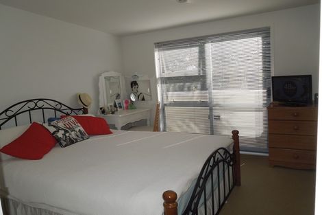Photo of property in 9/3 Riverside Road, Orewa, 0931