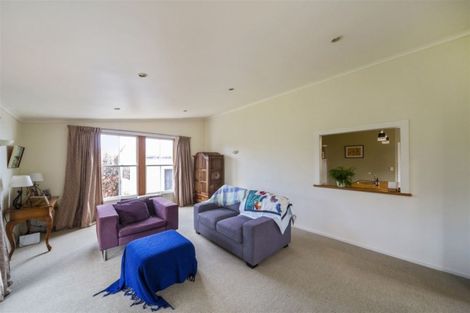 Photo of property in 10 Regent Street, Hawera, 4610