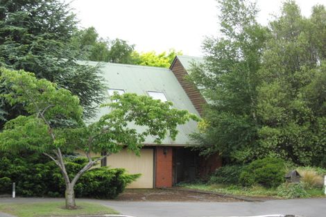 Photo of property in 32 Hawkswood Place, Avonhead, Christchurch, 8042