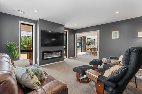 Photo of property in 211 Wingatui Road, Mosgiel, 9024