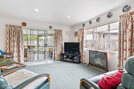 Photo of property in 10 Massey Place, Masterton, 5810