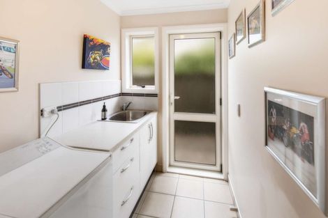 Photo of property in 14 Stark Street, Durie Hill, Whanganui, 4500