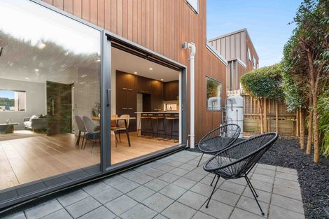 Photo of property in 21b Chippendale Crescent, Birkdale, Auckland, 0626