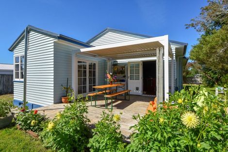 Photo of property in 8 Kent Street, Carterton, 5713