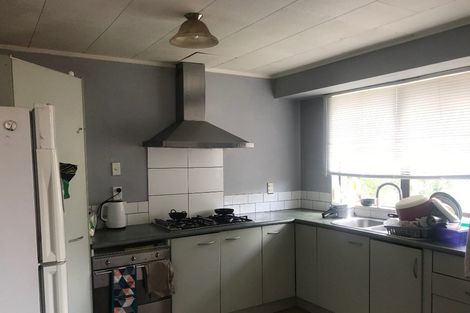 Photo of property in 4a Churchill Avenue, Manurewa, Auckland, 2102