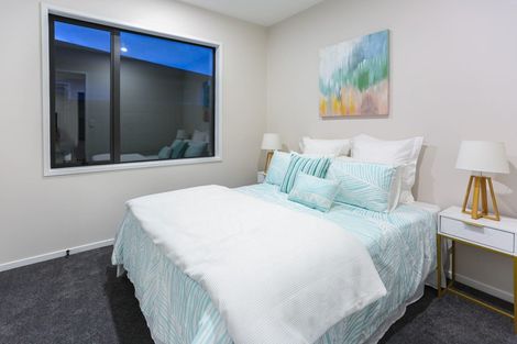 Photo of property in 12 Tarras Road, Kumeu, 0810