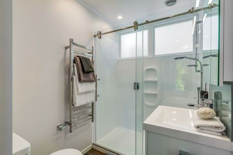 Photo of property in 1/5 Gull Lane, Mairangi Bay, Auckland, 0630