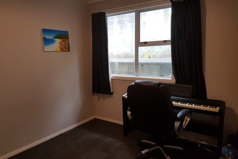 Photo of property in 6d Rewa Terrace, Tawa, Wellington, 5028