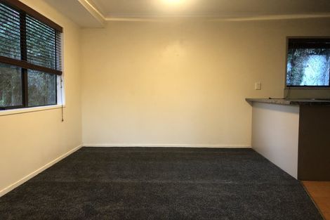 Photo of property in 52 Hiwihau Place, Glenfield, Auckland, 0629
