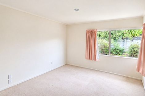Photo of property in 18 Villa Grove, Paraparaumu, 5032