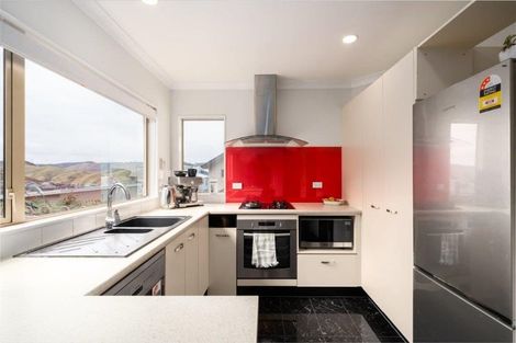 Photo of property in 50 Erlestoke Crescent, Churton Park, Wellington, 6037