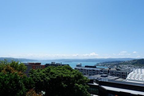 Photo of property in 35 Central Terrace, Kelburn, Wellington, 6012