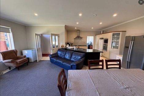Photo of property in 16 Speyside Crescent, Flat Bush, Auckland, 2016